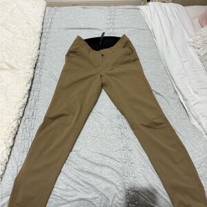 Lululemon Men’s Easy Commute Pant